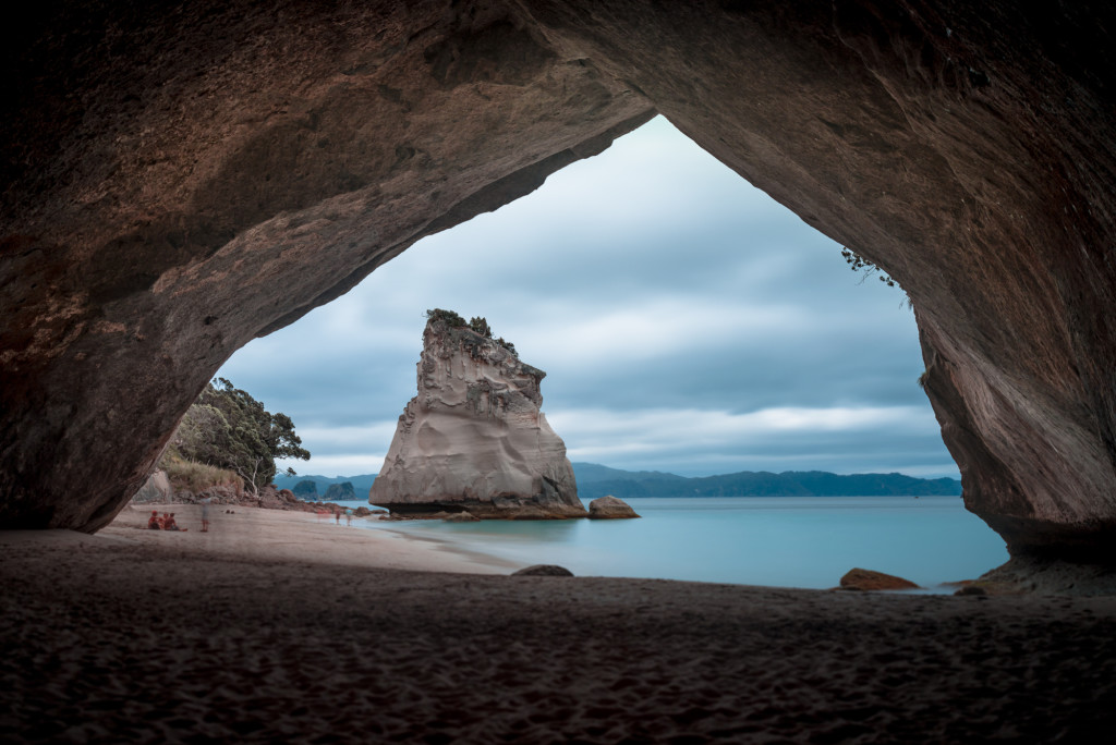 NZ-CathedralCove-2